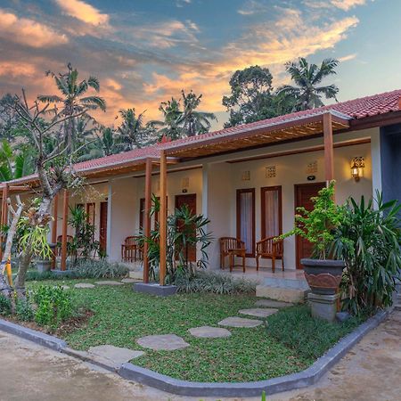 Hotel Puri Kurnia Ayu Ubud Exterior foto