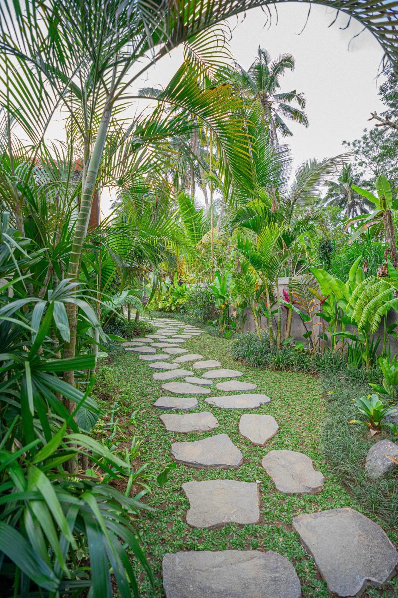 Hotel Puri Kurnia Ayu Ubud Exterior foto
